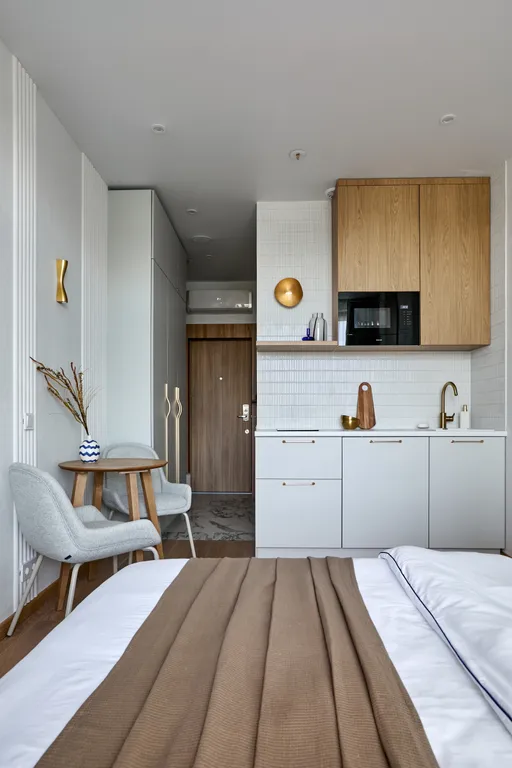 Апартаменты с видом на бассейн 615