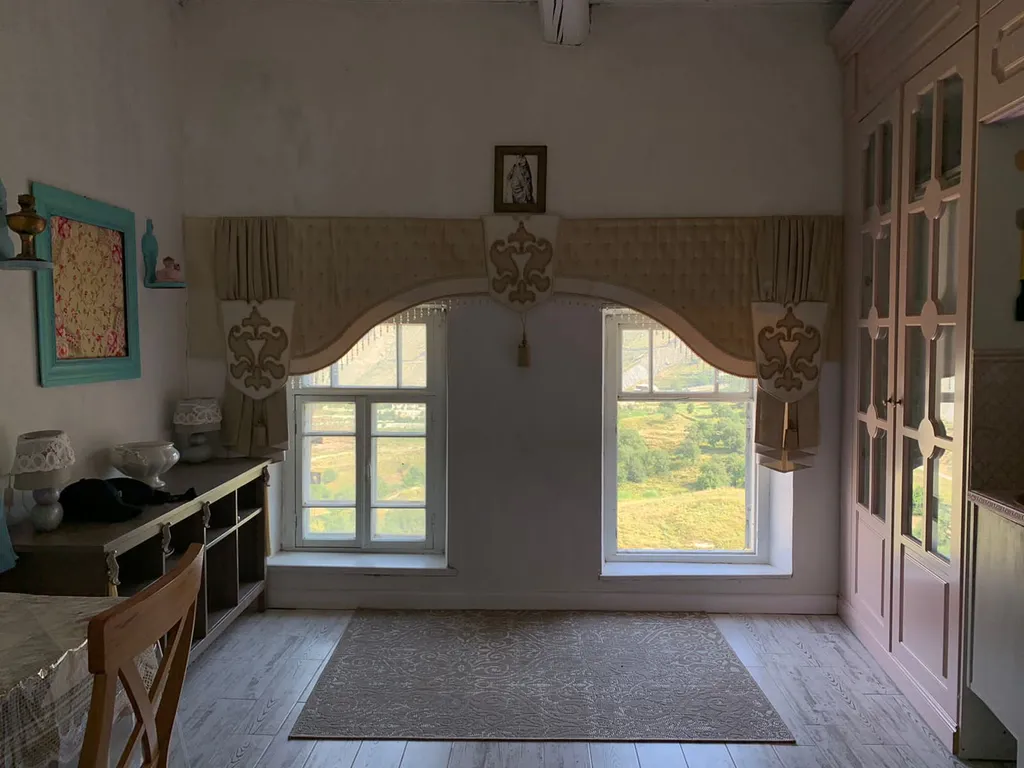 Уютный дом с видом на горы