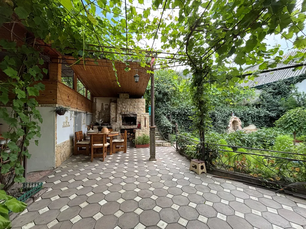 Дом в горах с кинотеатром Kurmimonte