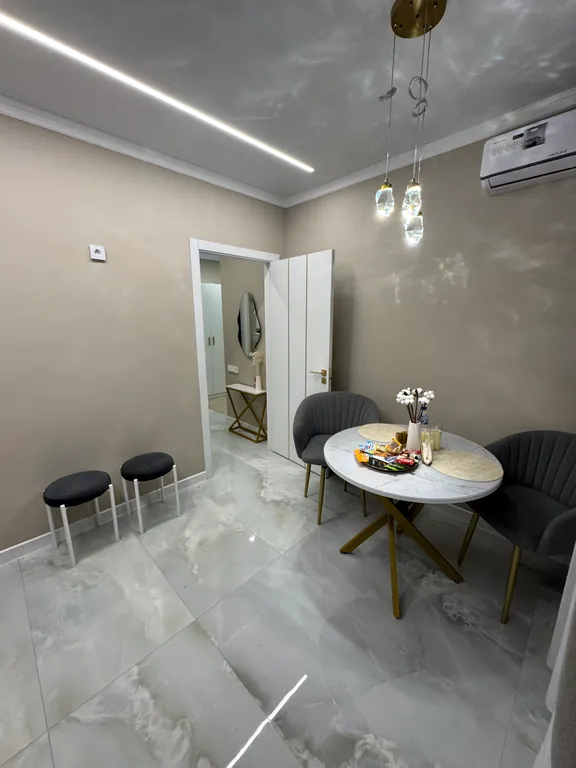 квартира с дизайнерским ремонтом на въезде в город