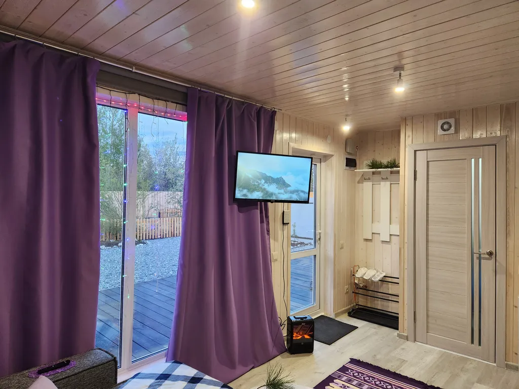 Домик у Кедра