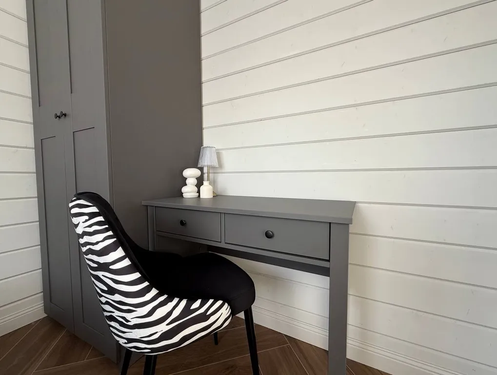 Загородный дом с большой террасой, кострищем и финской сауной