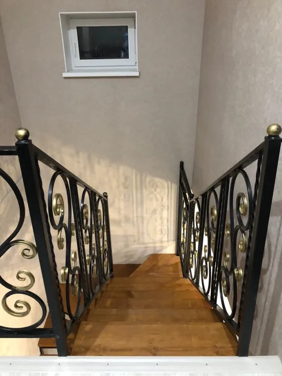 Дом с видом на озеро и горы на озере Банном