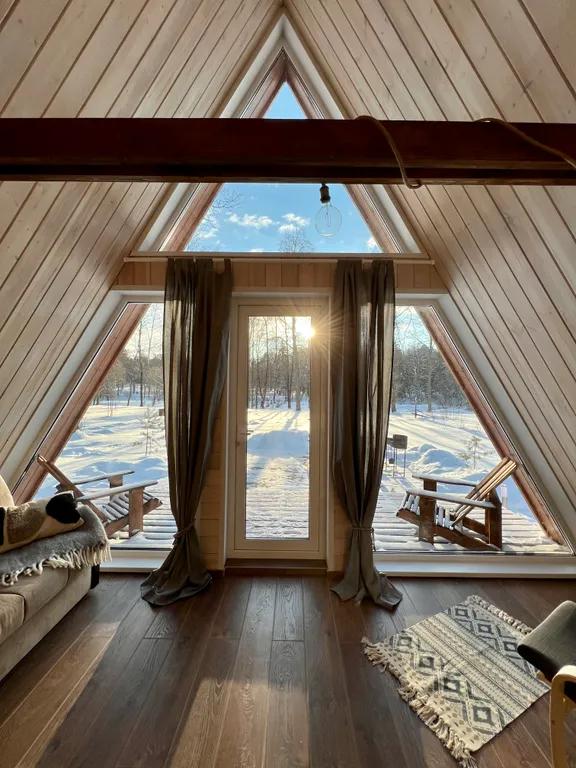 Шале с панорамным видом у реки