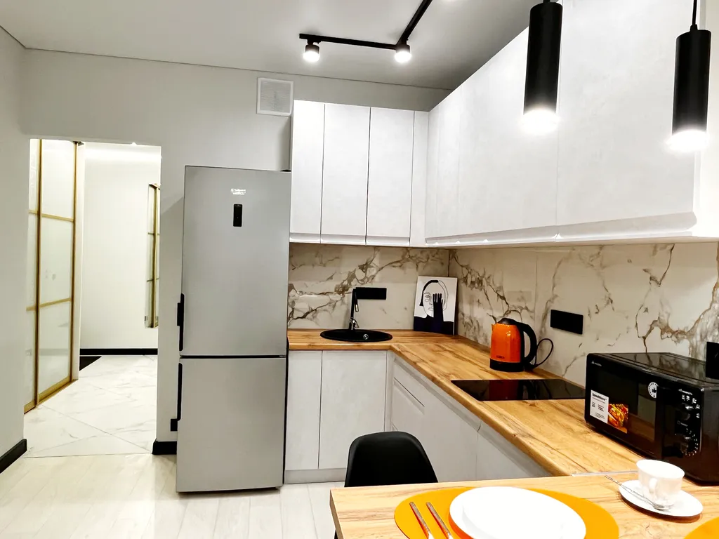 Студия у коллажа