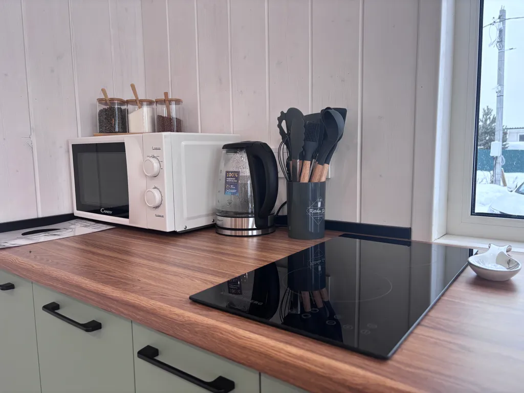 Уютный новый дом с сауной включена в стоимость и видом на озеро и лес