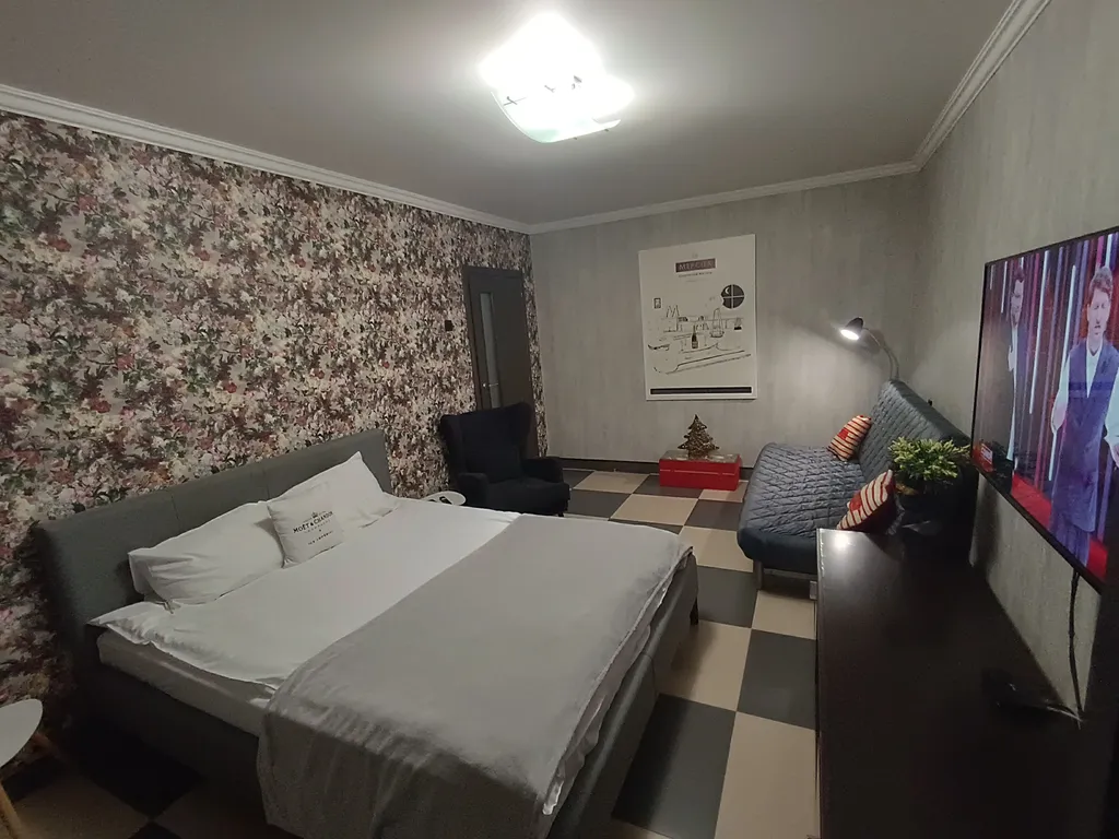 Уютная квартира максимально близко от мнтк и областной больницы — аренда посуточно в Калуга