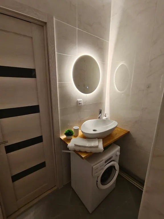 Светлая минималистичная студия в новом уютном районе ЮГ- 2