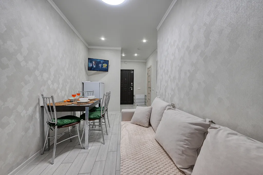 Евро 2-комнатная у Казино и Ред Арены 01