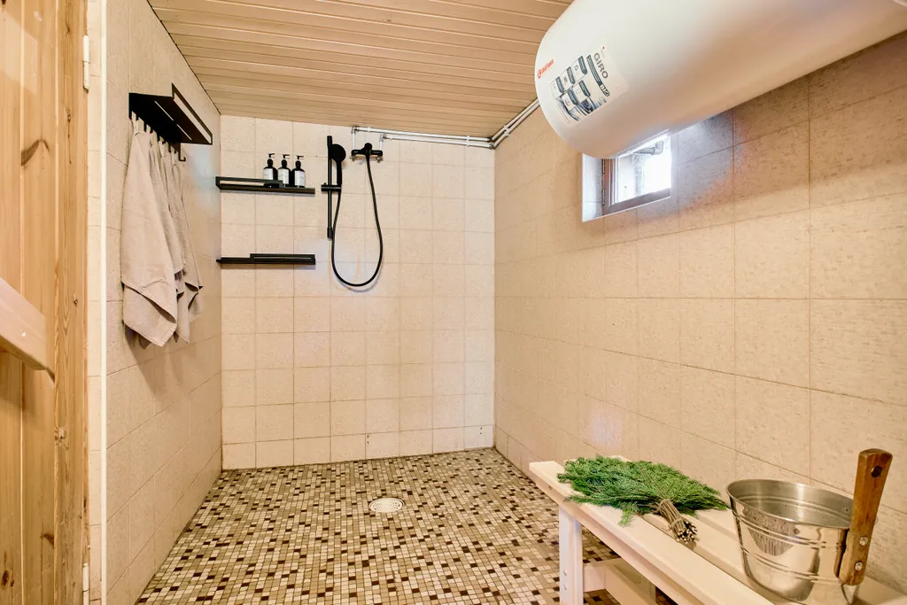 Коттедж Уютный просторный дом с баней для большой семьи — Ропшинские Ключи