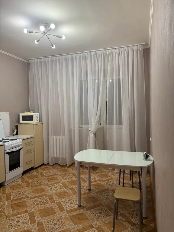 Квартира около Микрохирургии глаза, Института нефти и газа