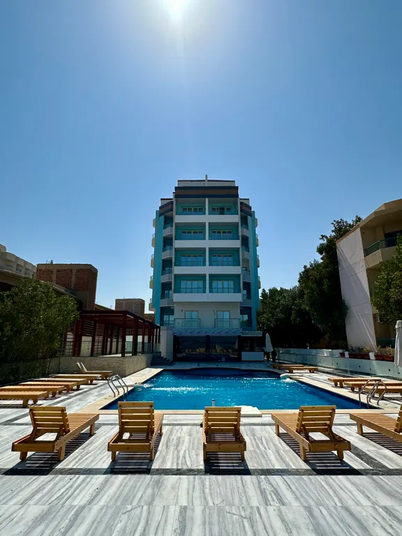 Квартира со своим пляжем в Хургаде