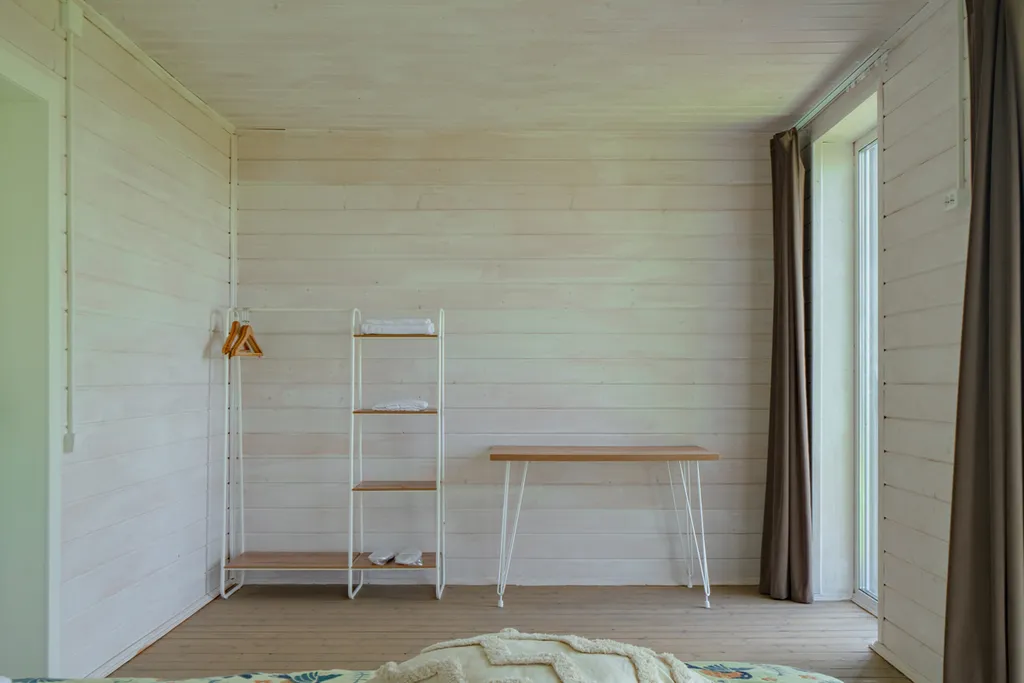 Дом с панорамным видом на озеро, большой