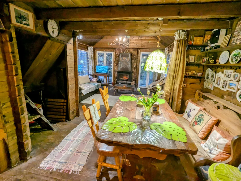 Коттедж Уютный домик с камином и бассейном — Глазово