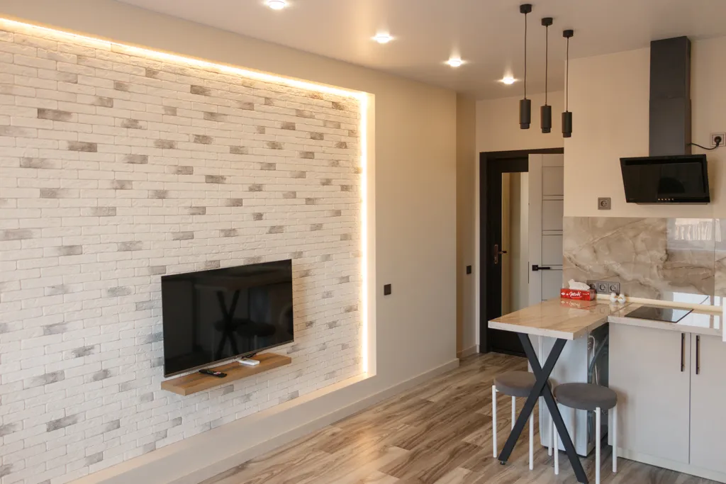 Уютная студия с дизайнерским ремонтом