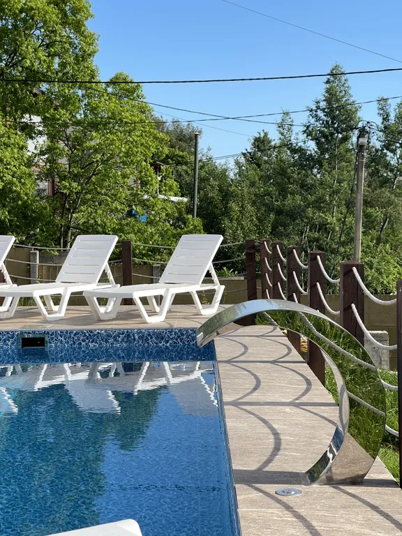 Дом с подогреваемым бассейном и 5 спальнями