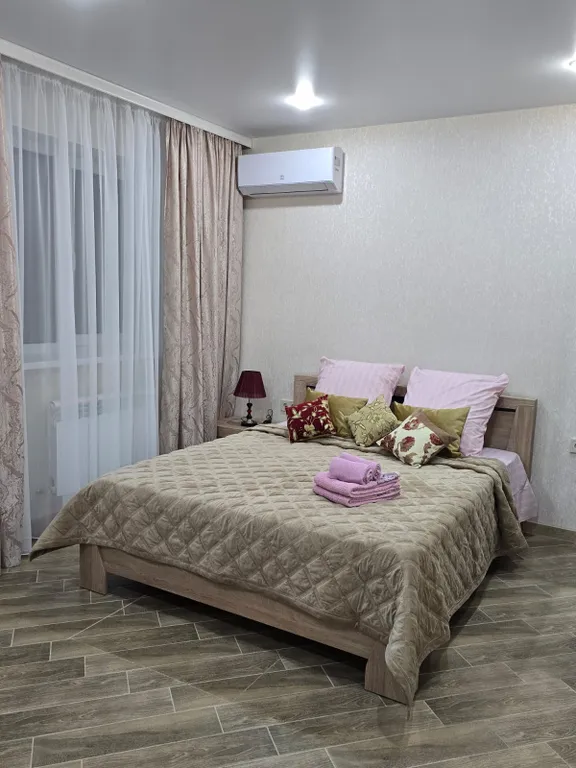 Квартира Светлая уютная просторная комната в гостевом доме Горячеводский — аренда посуточно в Горячеводский