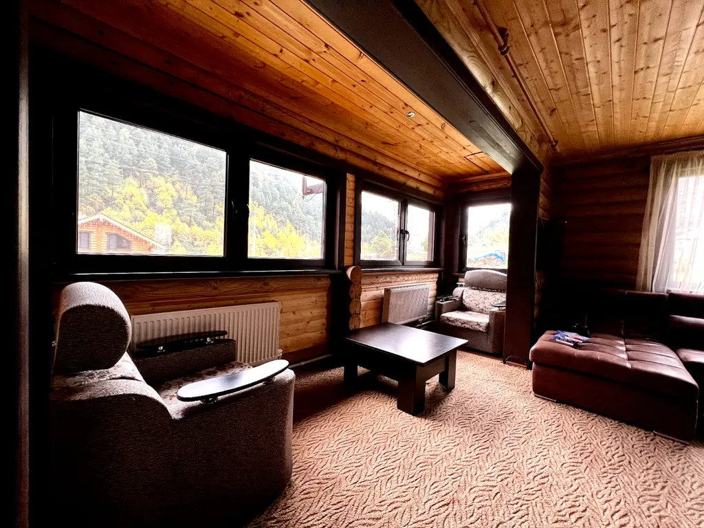 6-комнатный Дом