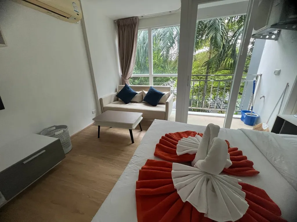 Ката Студия  после ремонта с отличным видом на сад в Ozone