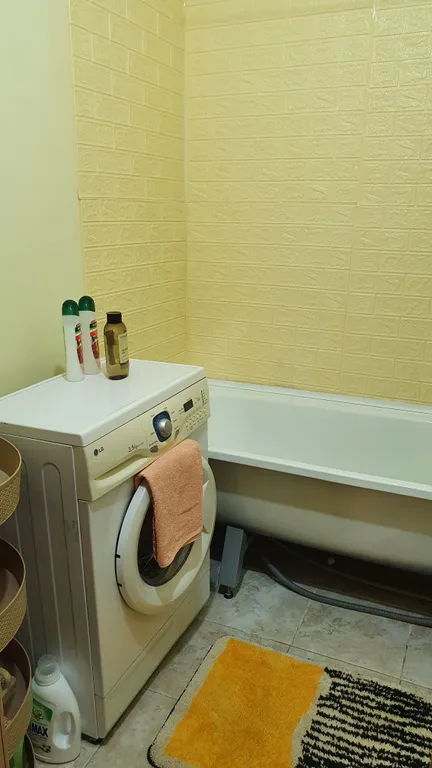 Комната в Олимпийском для девушки