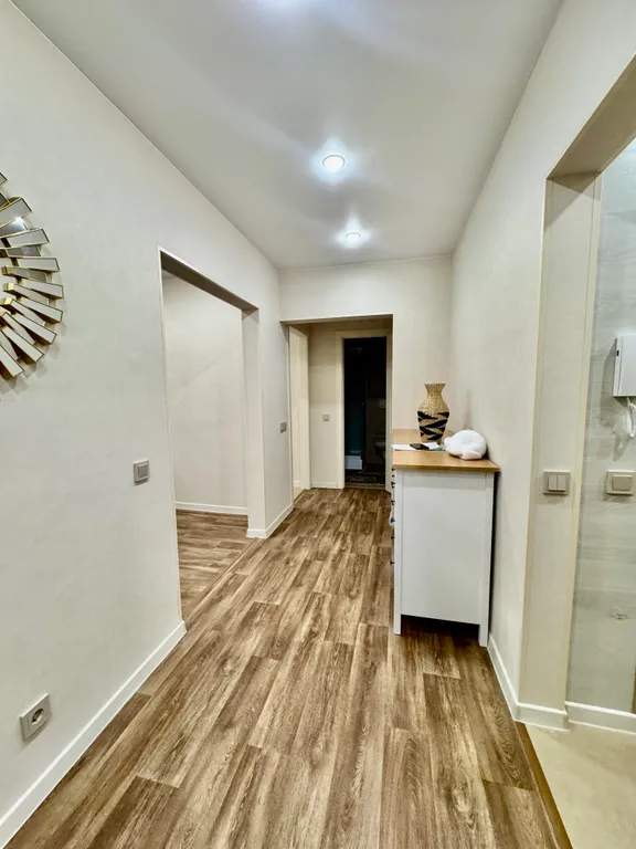 Роскошная + камин + ТВ 2 метра