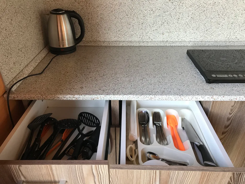 Уютные домики у канала