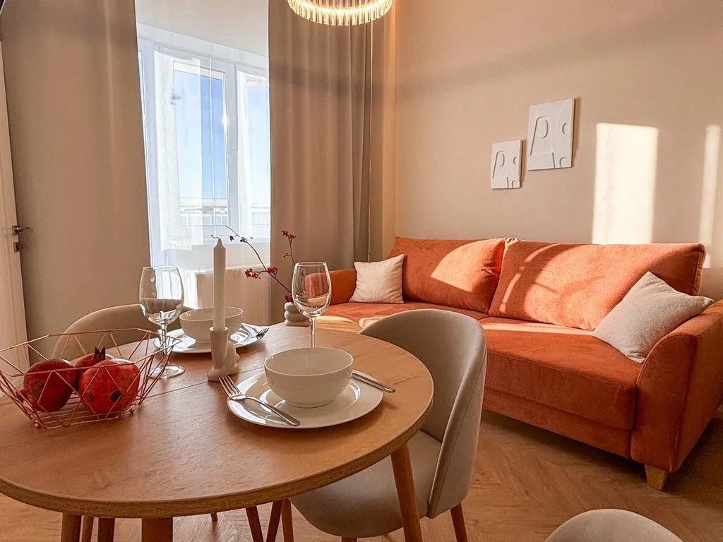 Видовые апартаменты на 21 этаже с панорамным балконом. Пока свободно!