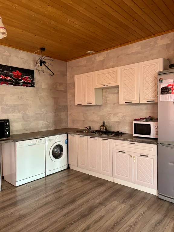 6-комнатный Дом