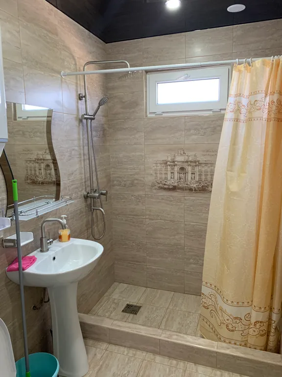 Двухкомнатный апартамент с кухней и террасой на Азовском море