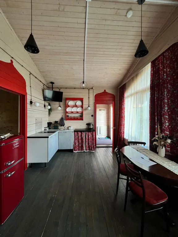 Дом Салтыков-Щедрин на берегу Рузского водохранилища