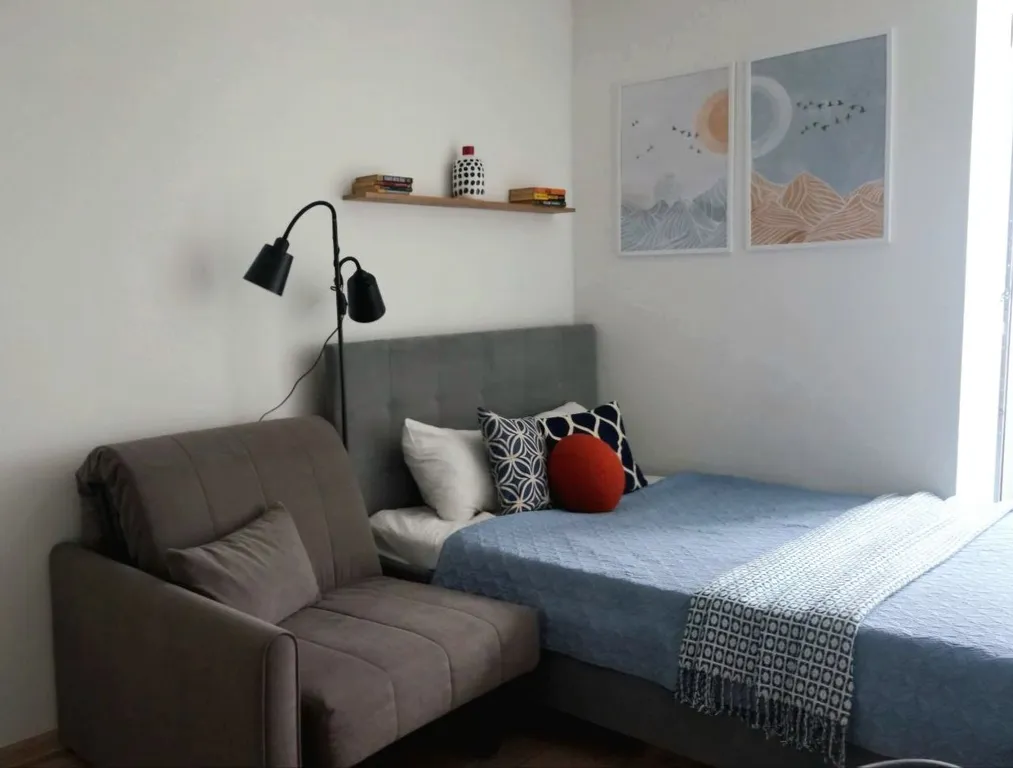 Квартира Комфортная студия с вдохновляющими видами на уральские горы — аренда посуточно в Екатеринбург