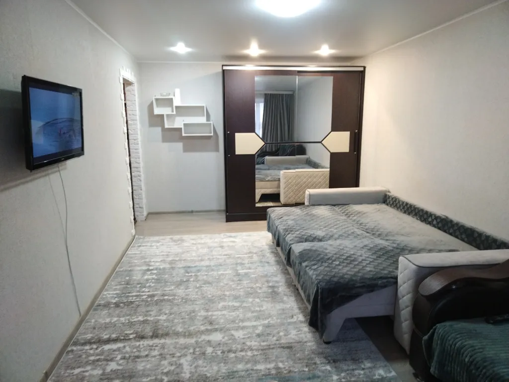 Уютная квартира — аренда посуточно в Маркс