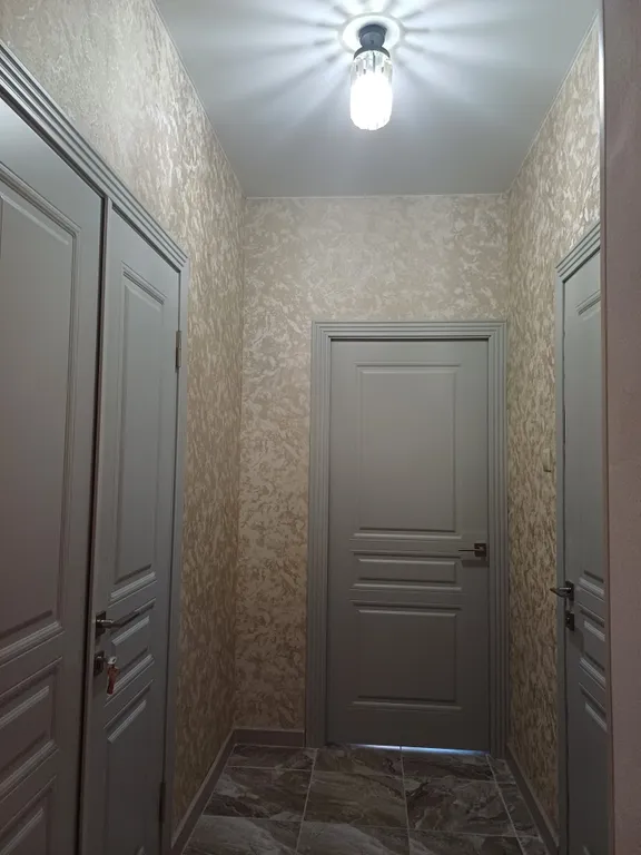 Уютная квартира с видом на горы, покрытые лесом