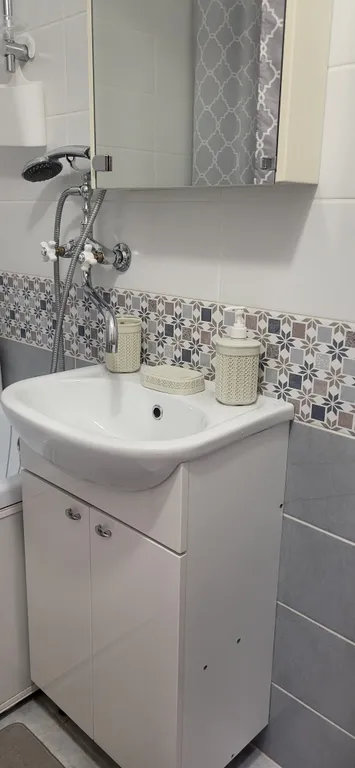 Уютная студия у реки, до Псковского Кремля 20 минут на транспорте