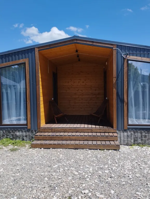 Гостевой домик номерной с бассейном