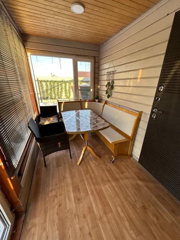 Дом-баня с бассейном и чаном