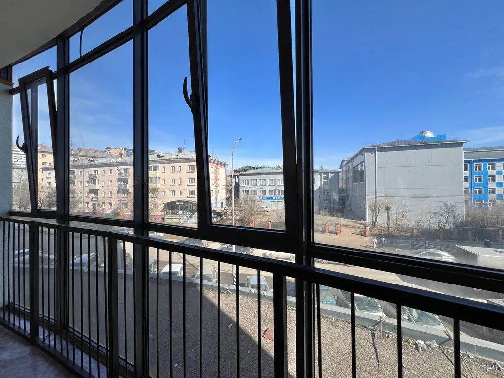 Студия в центре у площади Советов