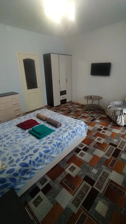 Квартира Квартира в квартале от моря c отдельным входом — Ейск