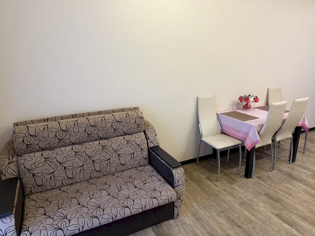 Квартира Квартира с балконом и видом на горы в центре - 11 мин до моря — Геленджик