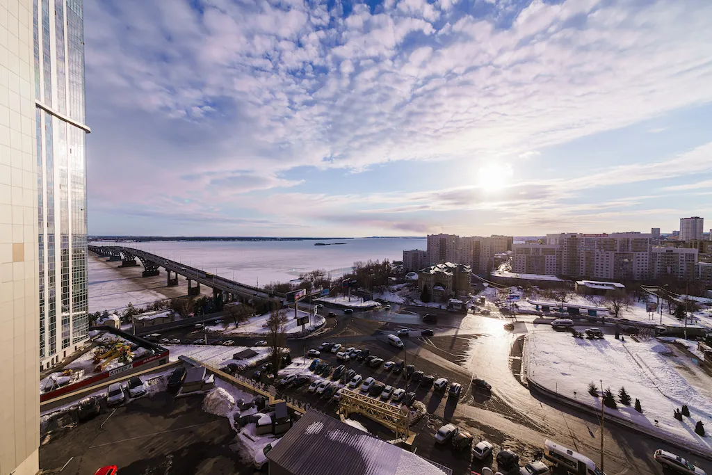 Шикаpнaя квартирa с видом на Bолгу