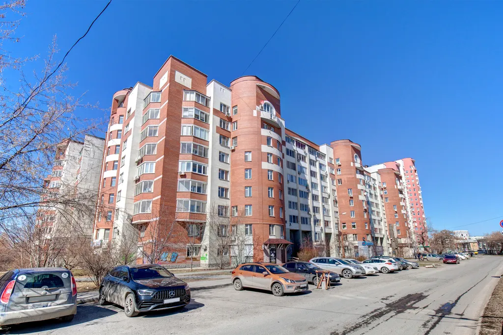 7-местные апартаменты с паркингом, напротив ТЦ