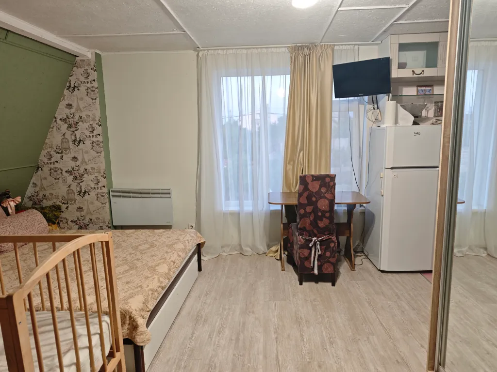 Коттедж Весь 3 этаж частного дома с отдельных входом — Севастополь