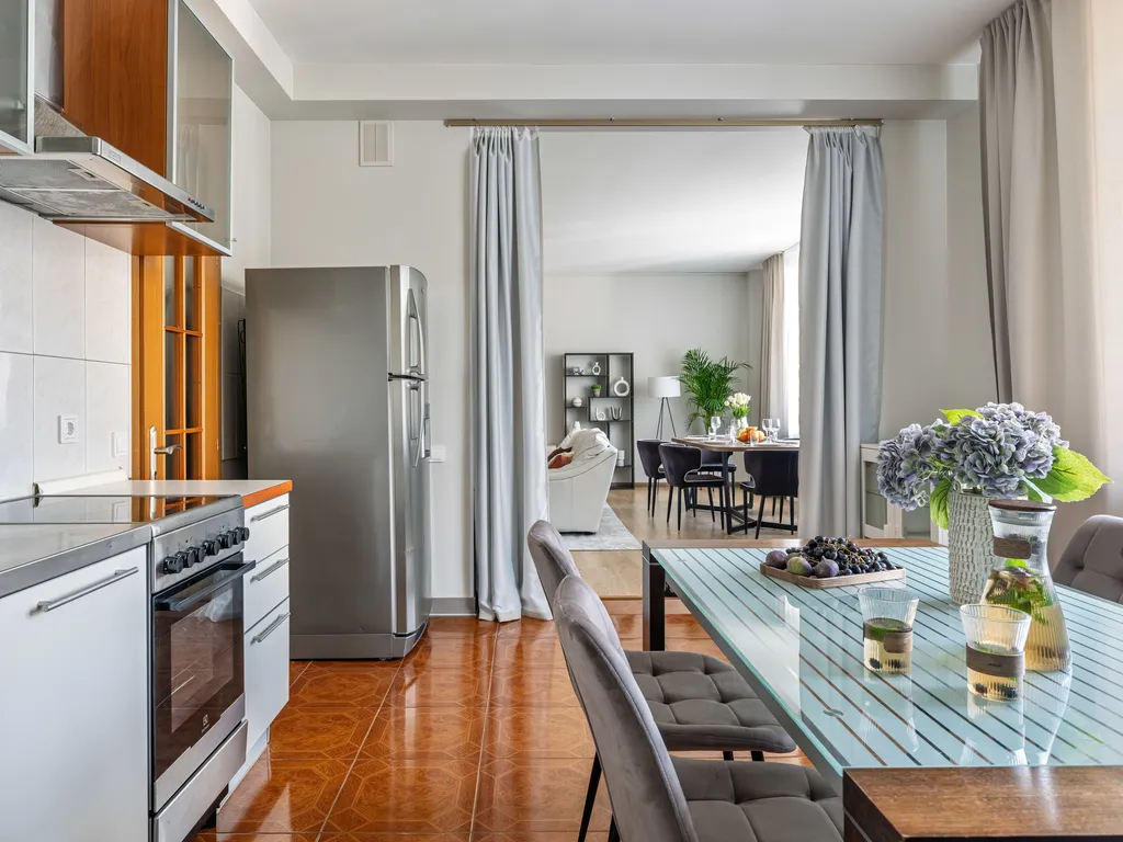 Четырехкомнатная квартира в элитном доме на Тверской