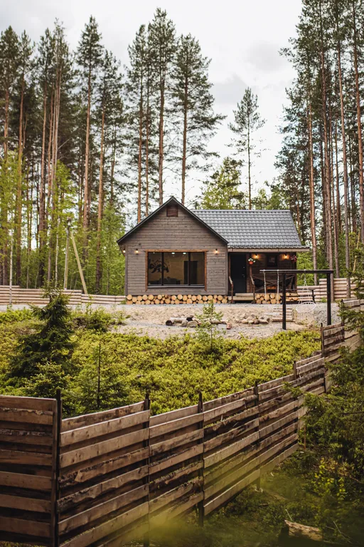 Коттедж Домик в лесу с потрясающим видом из окна с банным комплексом — аренда посуточно в Медвежьегорск