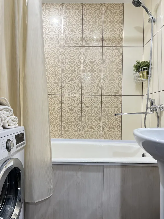 Квартира Просторная квартира с видом на сквер — Красноярск