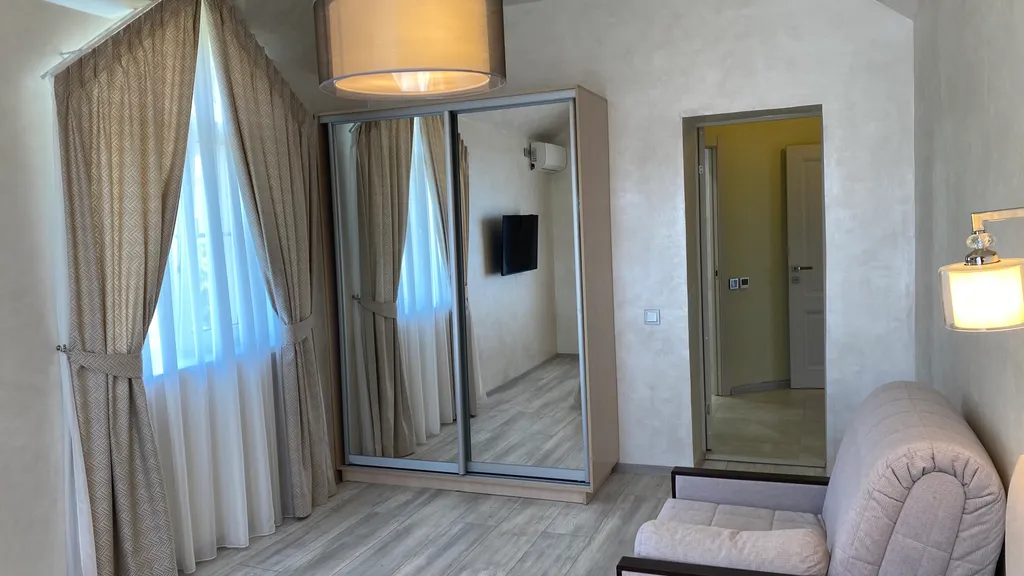 Коттедж с бассейном