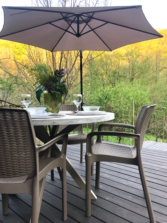 Дом у реки las nubes