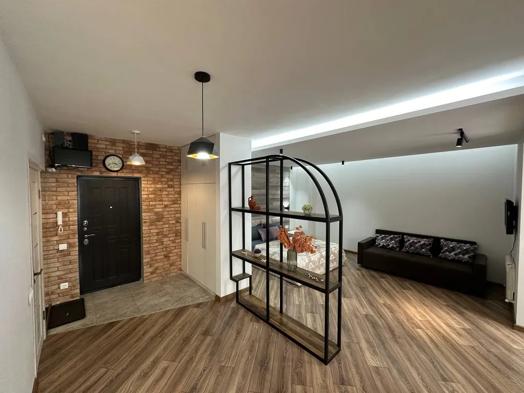 Квартира Студия в лофт стиле с видом на горы около арбата на 9 этаже — Алматы