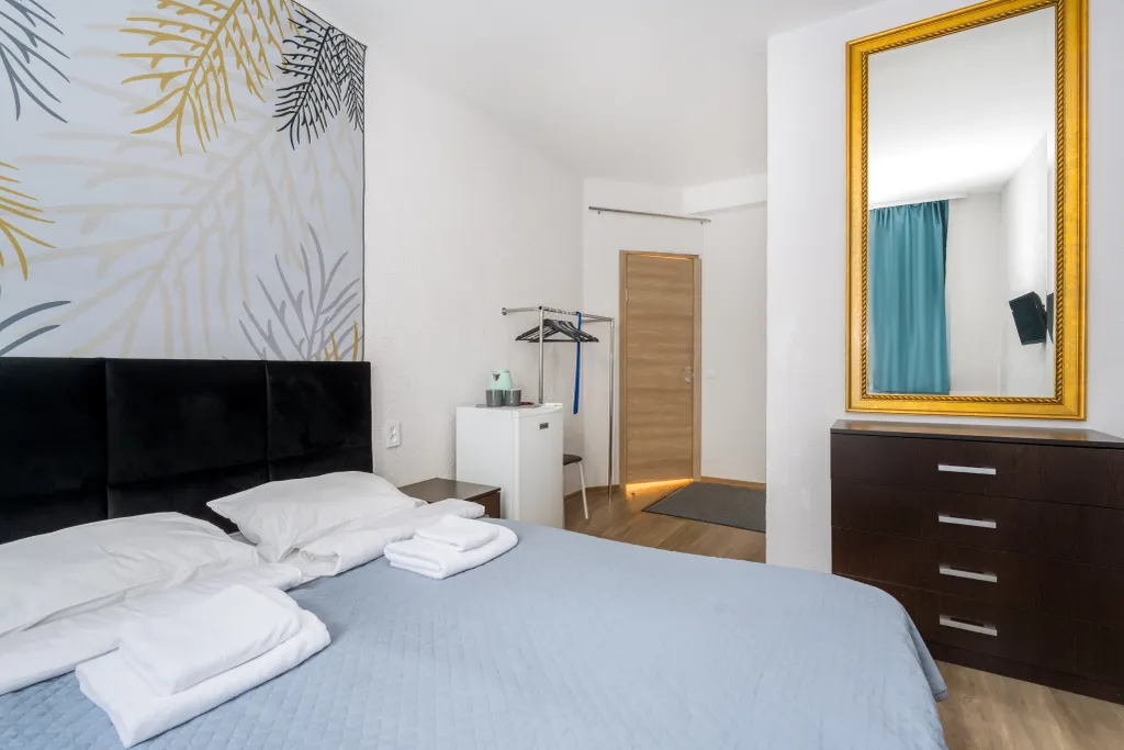 Квартира Комната с санузлом и большой двуспальной кроватью у зоопарка — Санкт-Петербург