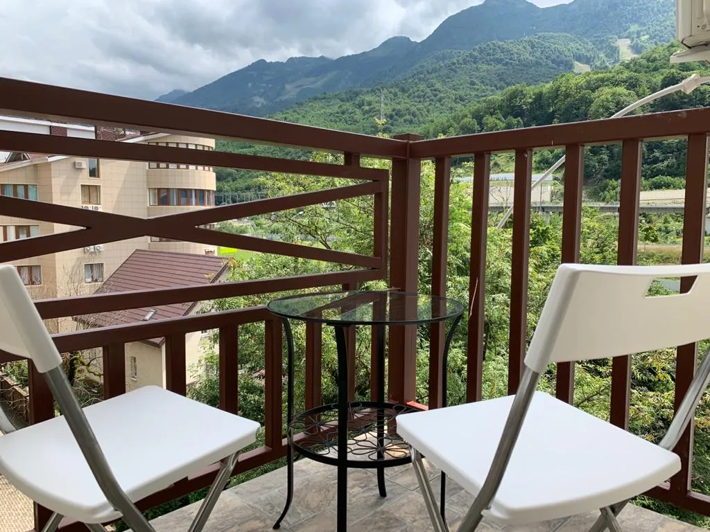 Уютная квартиру с видом на горы